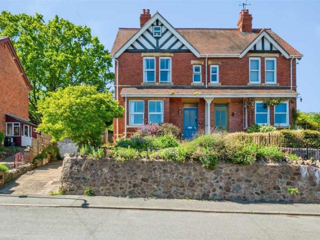 Farm for sale in Barnard's Green, Forthampton