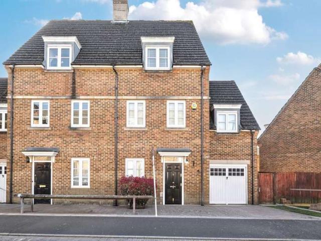 Farm for sale in Little Stanmore, Greater London