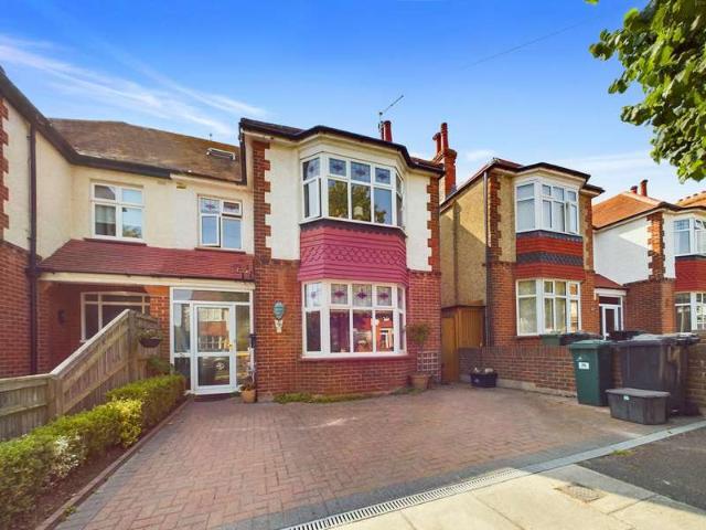Farm for sale in Hangleton