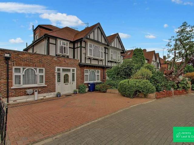 Farm for sale in Hampstead Garden Suburb, Greater London