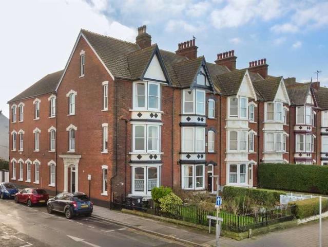 Farm for sale in Oxenden, The Bridge