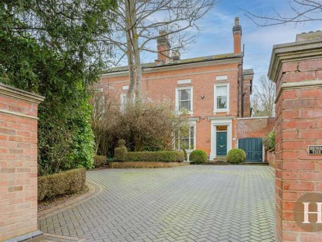 Farm for sale in Calthorpe Fields, West Midlands