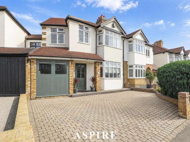 Farm for sale in London Borough of Havering, Greater London