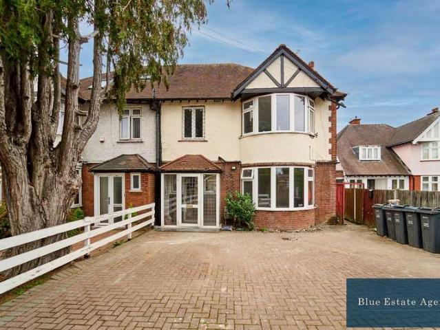Farm for sale in London Borough of Hounslow, Spring Grove
