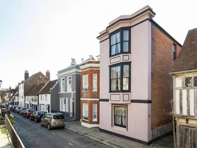 Farm for sale in Old Town, Guestling Green