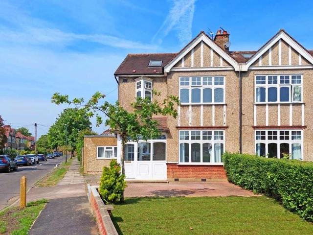 Farm for sale in London Borough of Harrow, Greater London