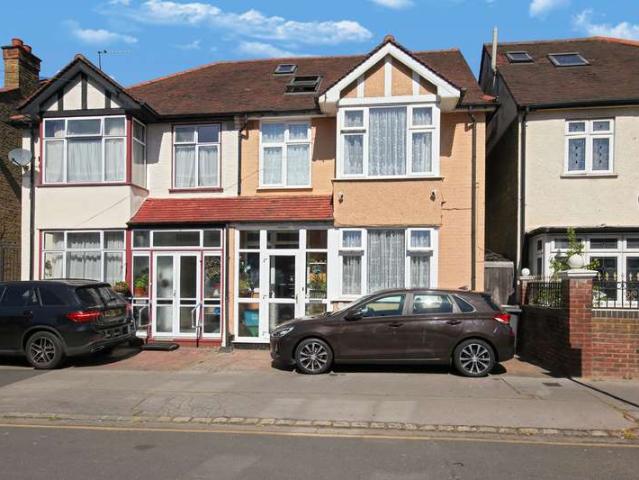 Farm for sale in London Borough of Croydon, Thornton Heath