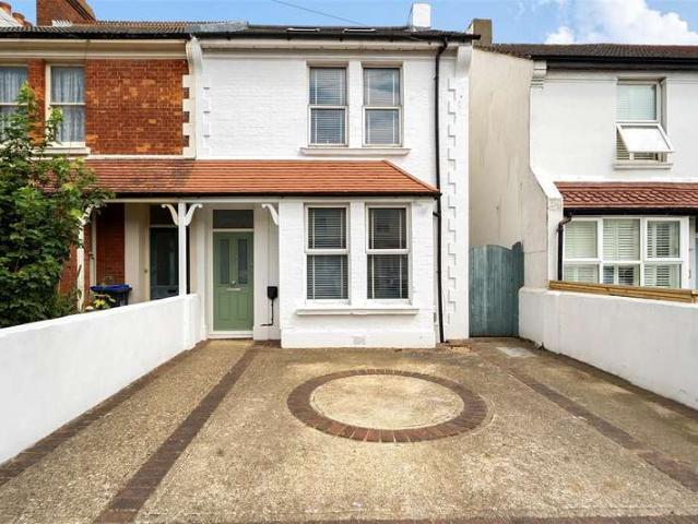 Farm for sale in Fishersgate, West Sussex