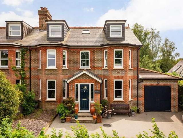Farm for sale in Horsted Keynes, Perryfields