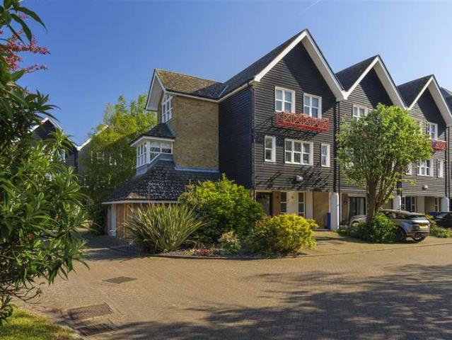 Farm for sale in Oad Street, Kent