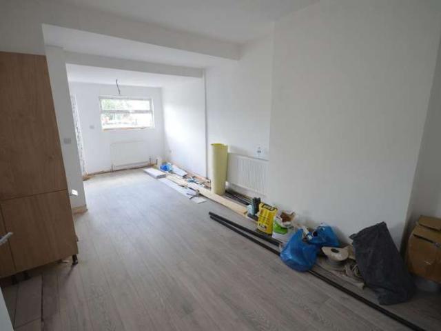 Farm for rent in Alton Barnes, Essex