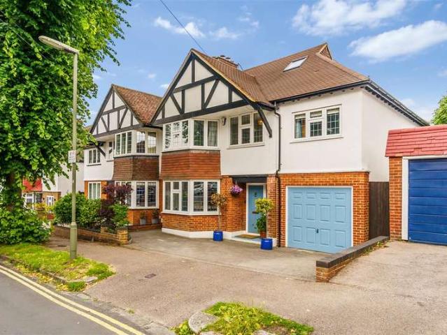 Farm for sale in Banstead, Reigate and Banstead