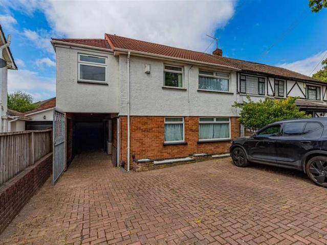 Farm for sale in Falcon Lodge, Wales