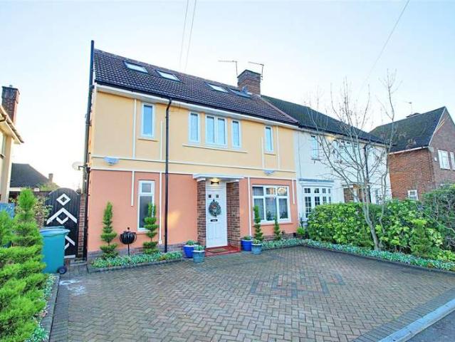 Farm for sale in Kingswood, North Watford