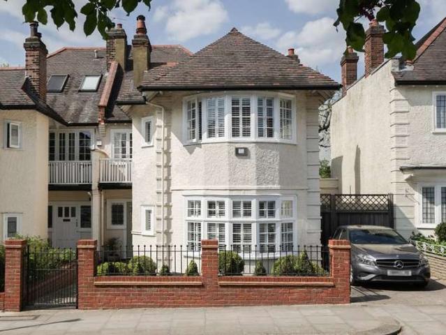 Farm for sale in West Hampstead, Greater London