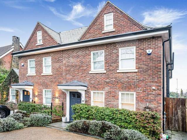 Farm for sale in Radlett, Hertfordshire