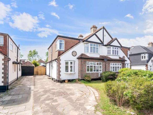 Farm for sale in Worcester Park, Greater London