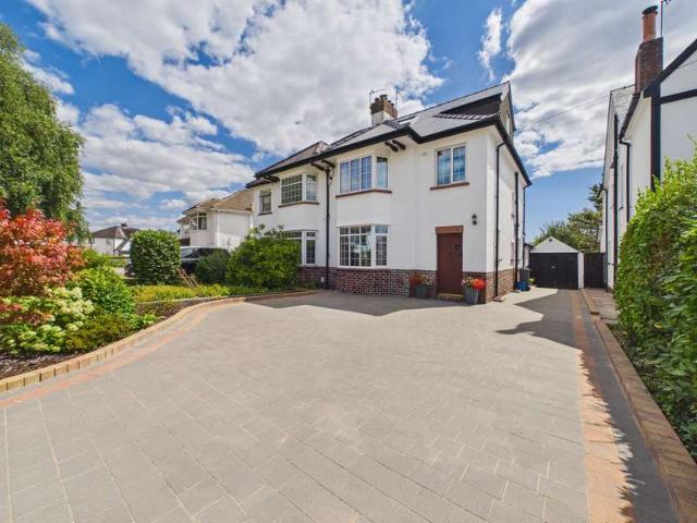 Farm for sale in Falcon Lodge, Wales