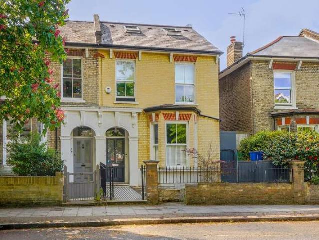 Farm for sale in East Dulwich, Greater London