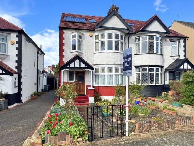 Farm for sale in Hendon, Greater London