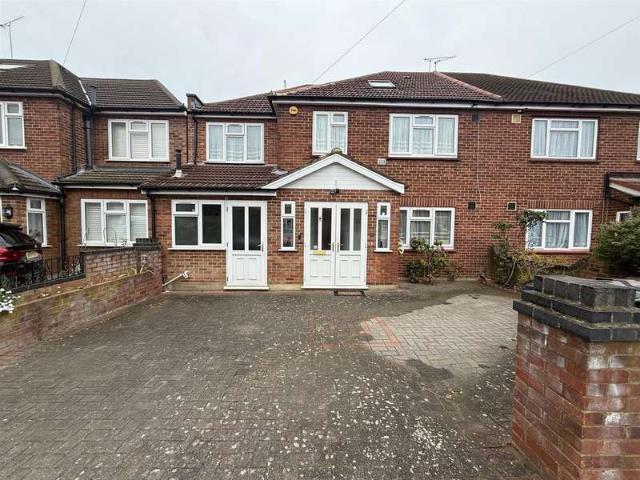 Farm for sale in London Borough of Hounslow, Heston