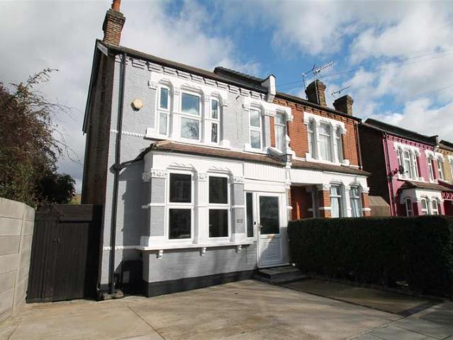 Farm for sale in Palmers Green, Greater London