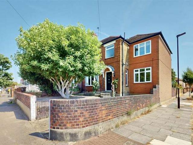 Farm for sale in London Borough of Hounslow, Spring Grove