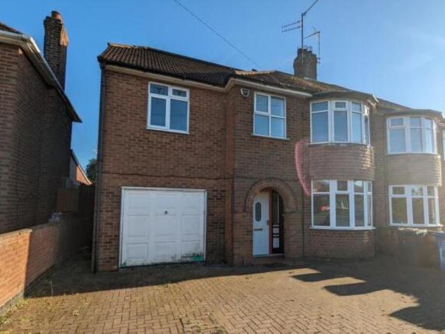 House for rent in Lyons, Greater London
