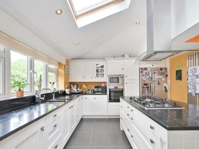 House for sale in London Borough of Hounslow, Feltham