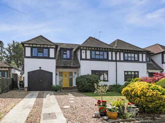 Farm for rent in Petts Wood