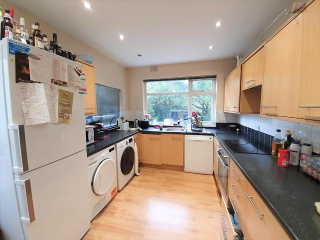 Farm for rent in Hendon