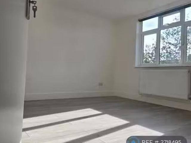 House for rent in London Borough of Merton, Mitcham