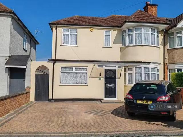 House for rent in Lane, Greater London