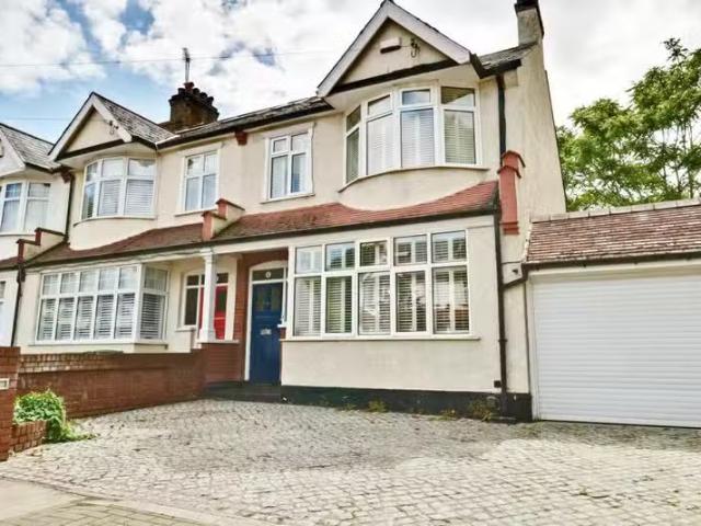 House for rent in Bickley, Widmore