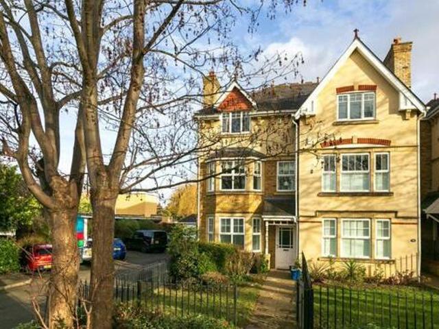 House for sale in Deepcut, Surrey