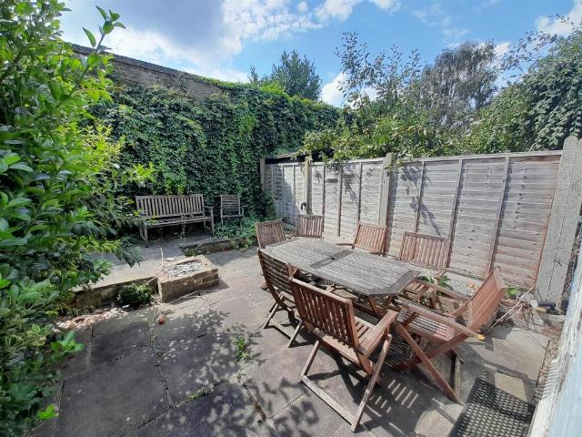 Farm for rent in Hammersmith