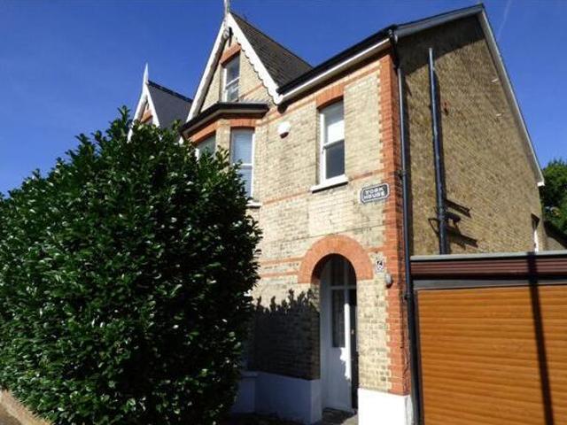 House for rent in Surrey