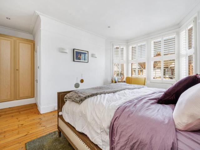 Farm for rent in London Borough of Hounslow, Cat Hill