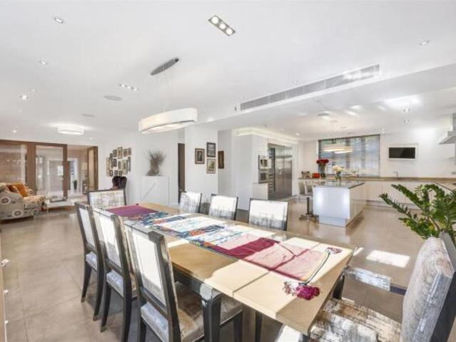 Farm for rent in Hampstead, Greater London