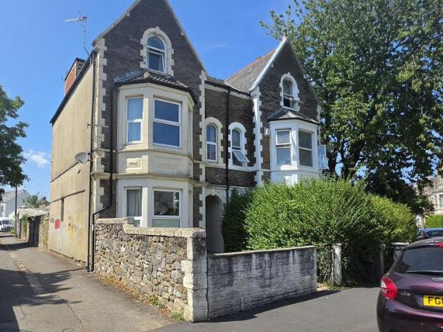House for sale in Plasnewydd, Falcon Lodge