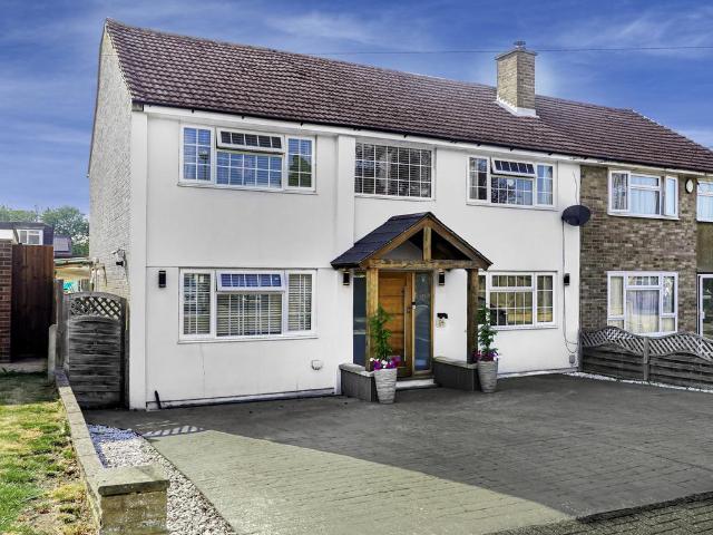 House for sale in Ramsden, Greater London