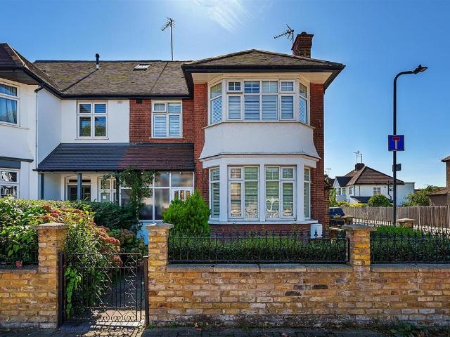 House for sale in Cricklewood, Greater London