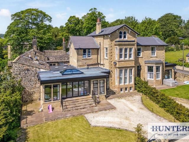 House for sale in Calverley, West Yorkshire
