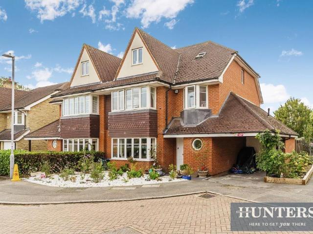 House for sale in Royal Borough of Kingston upon Thames, Greater London