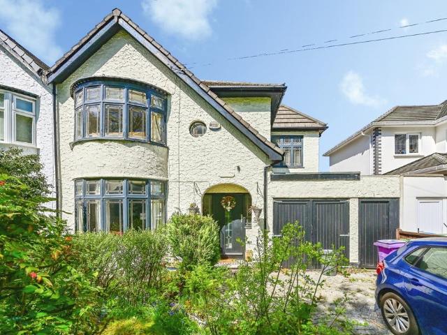 House for sale in Calderstones