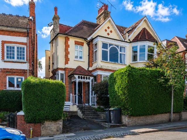 House for sale in Crouch End, Greater London