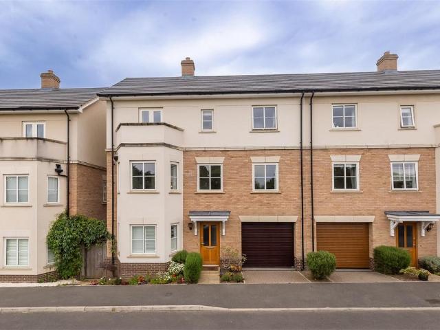 House for sale in Ivy Chimneys, Epping