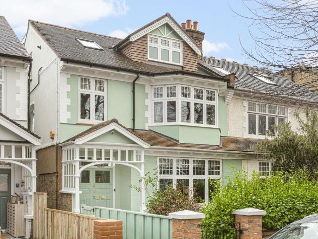 House for sale in Greater London