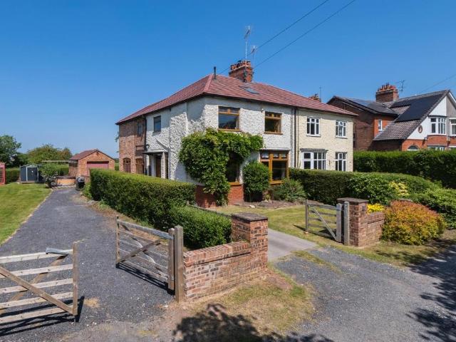 House for sale in Tarvin, Cheshire