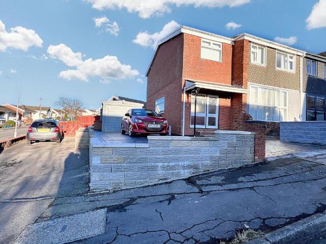 House for sale in Cwm Talwg, Barry